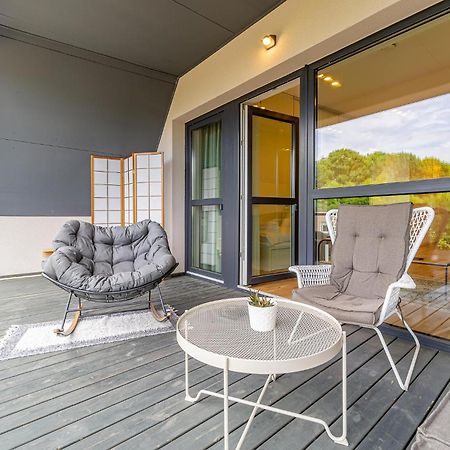 Sky Apartment With Free Parking And Balcony & Ac Kaunas Exteriör bild