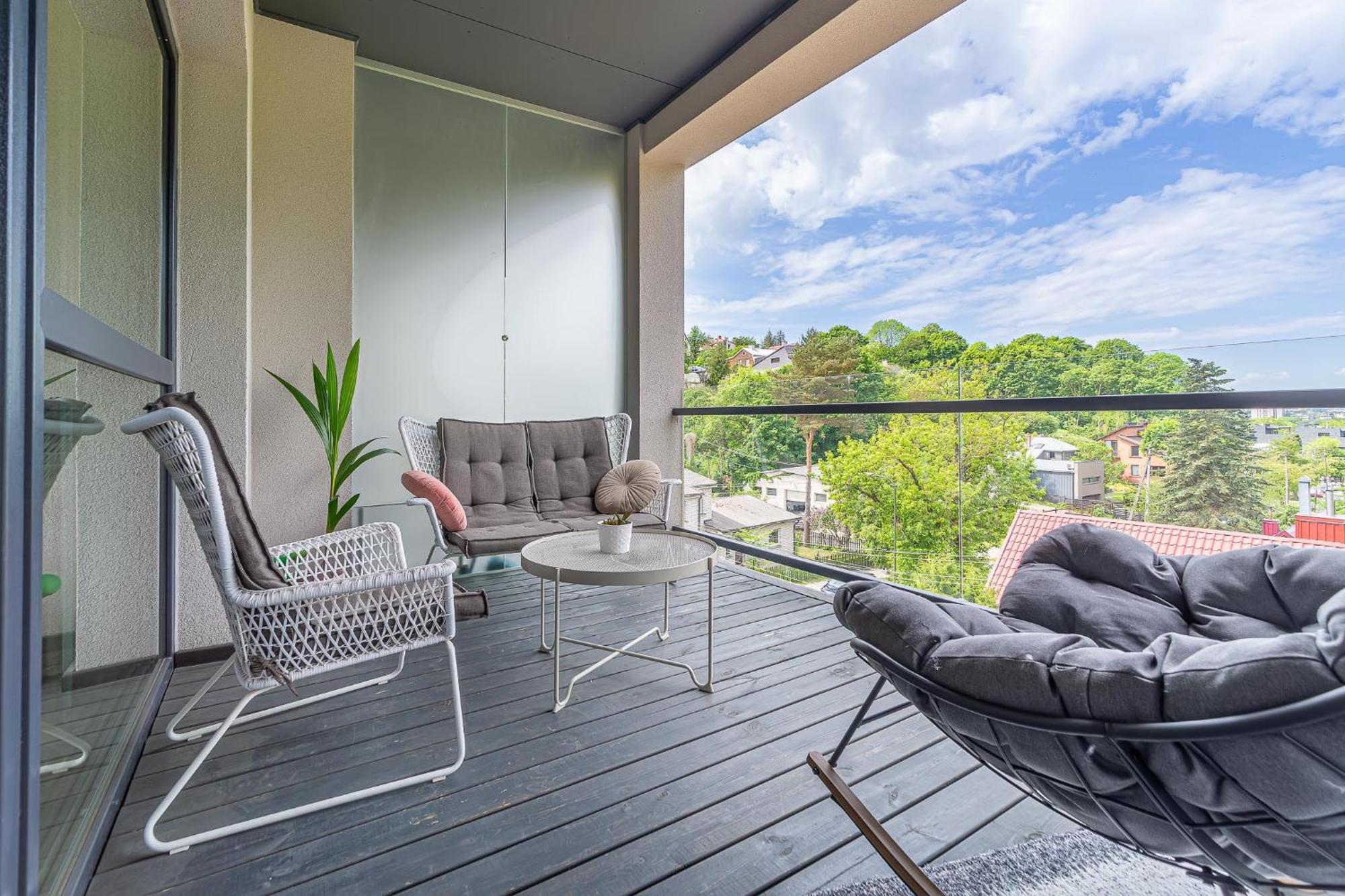 Sky Apartment With Free Parking And Balcony & Ac Kaunas Exteriör bild