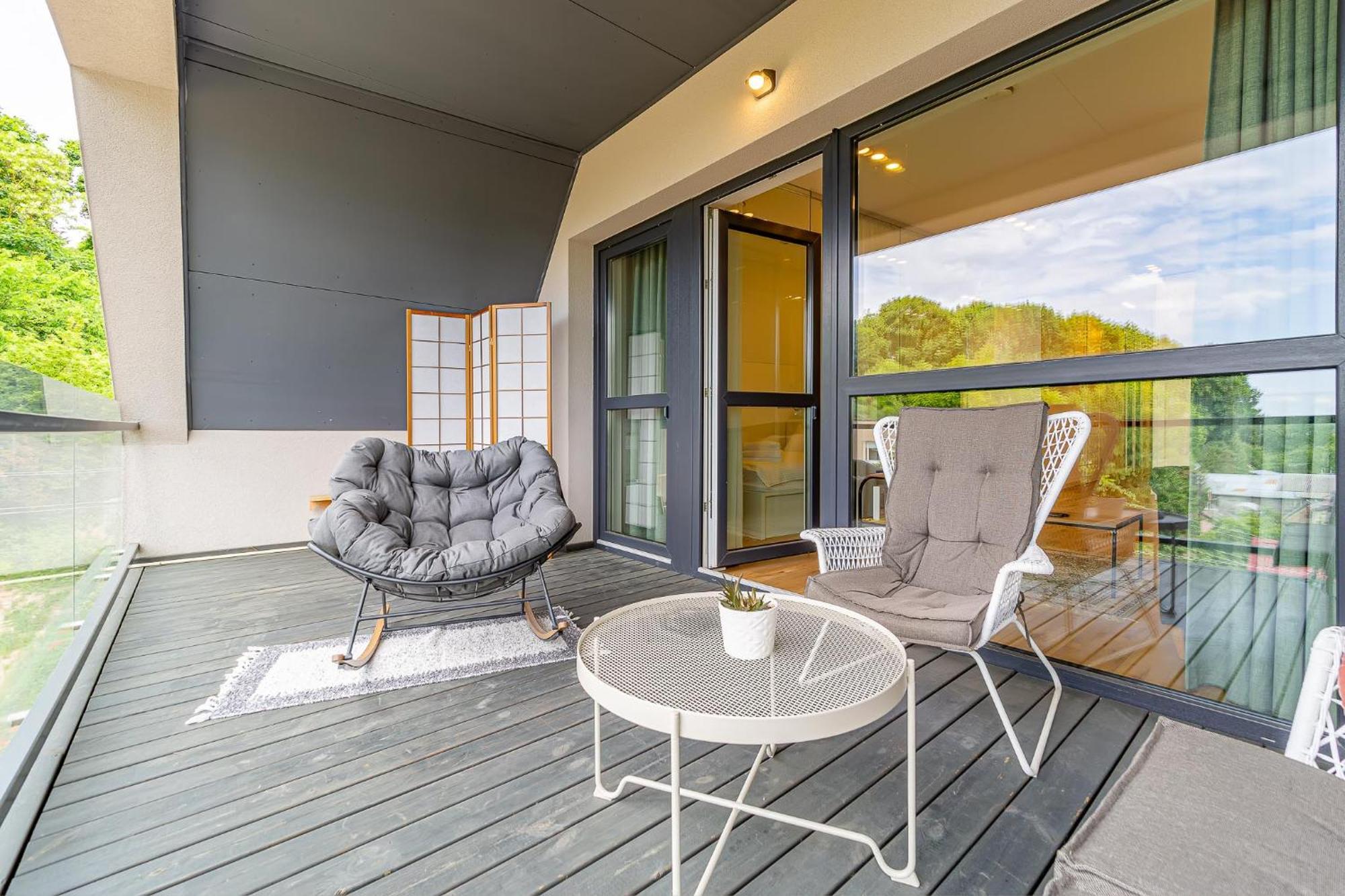 Sky Apartment With Free Parking And Balcony & Ac Kaunas Exteriör bild